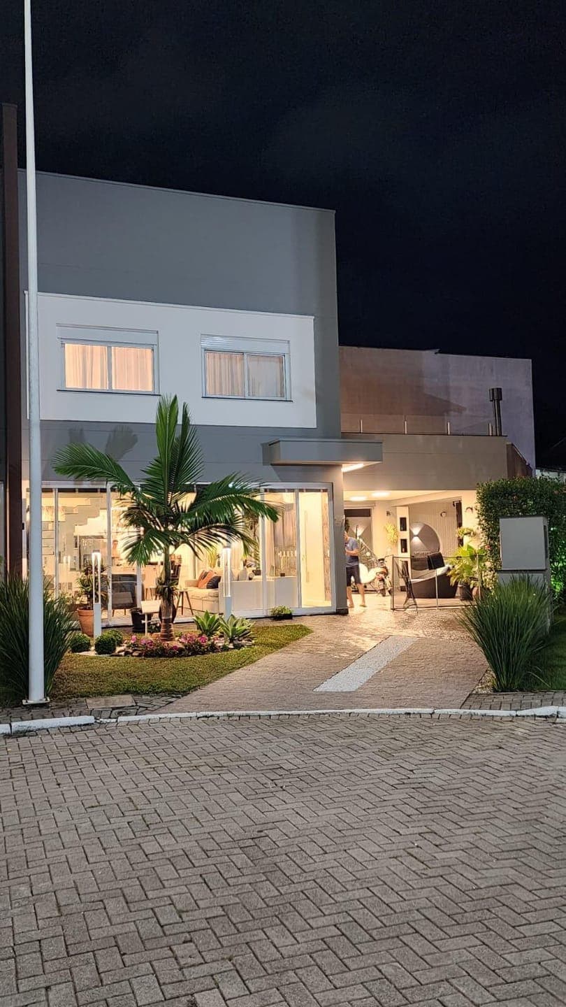 Casa em Condomínio Village dos Ipês – À Venda e para Locação Anual | Balneário Camboriú/SC — foto 1