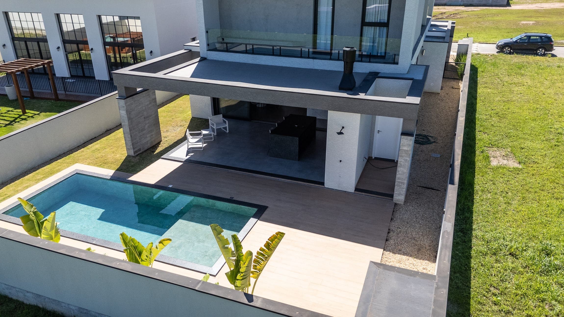 Casa Sintra | Sofisticação e Exclusividade em Balneário Camboriú - Condomínio Caledônia — foto 1