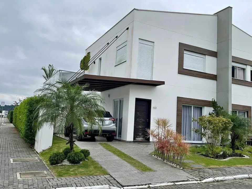 Sobrado para locação em condomínio fechado Village dos Ipês, Balneário Camboriú, SC — foto 1