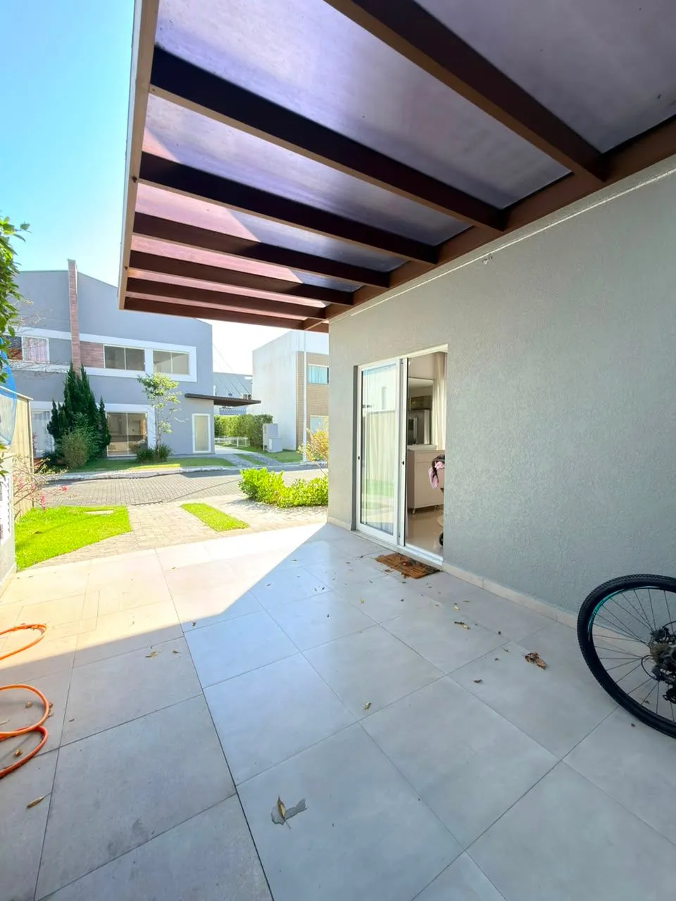 Casa semi-mobiliada para locação - Condomínio Village dos Ipês, Balneário Camboriú, SC — foto 4